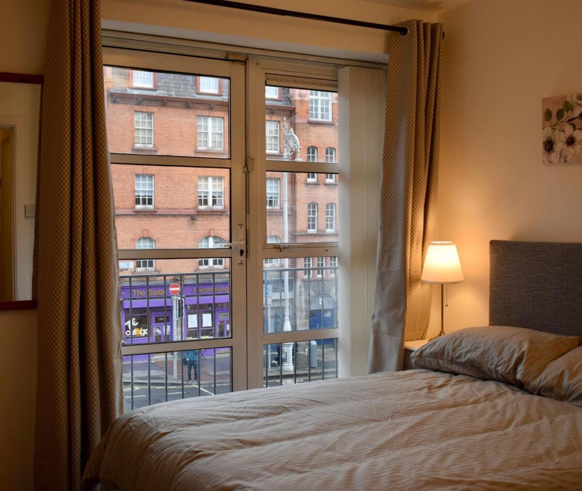 2 Bedroom Apartment Near Historical Christchurch Dublin Exterior photo